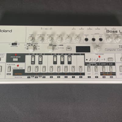 Roland TB-03 Boutique Series Synthesizer Module Bass Line