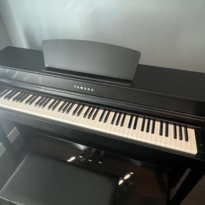 Pre-Owned Yamaha Clavinova CLP-535 Digital Piano - Black