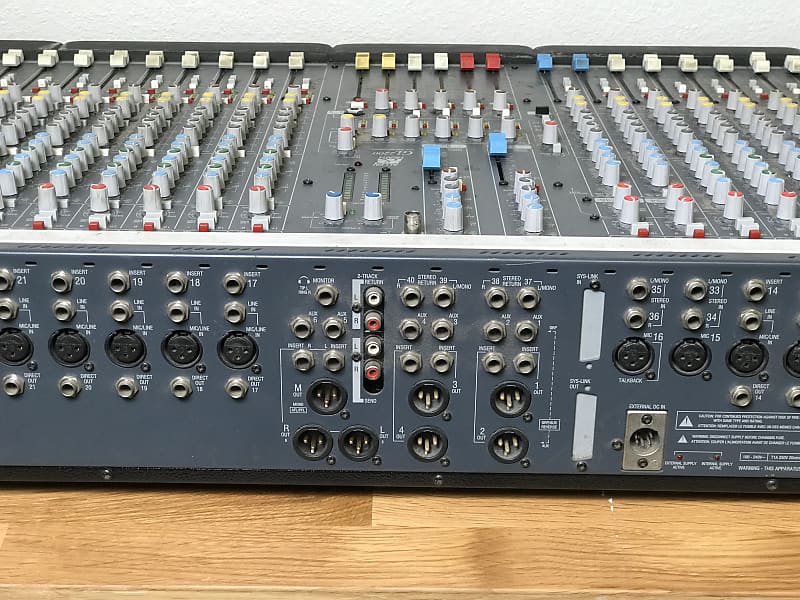 Allen & Heath GL2200 - 24x4 Dual Function Mixer