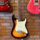 Fender Stratocaster  2015-2016 Sunburst