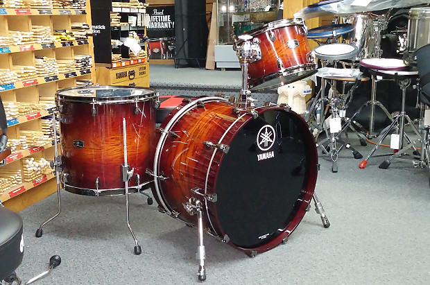 Yamaha live custom oak outlet amber shadow sunburst