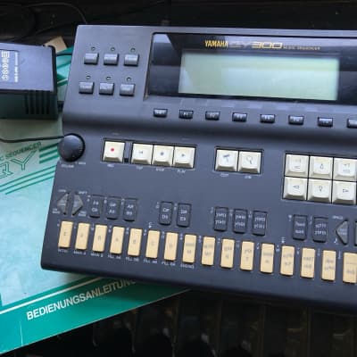 Yamaha QY 300 Music Sequencer 90s - Midi