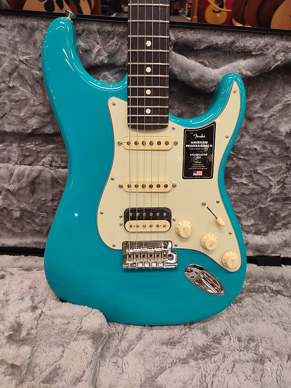 Fender American Professional II Stratocaster HSS Rosewood Fingerboard,  Miami Blue