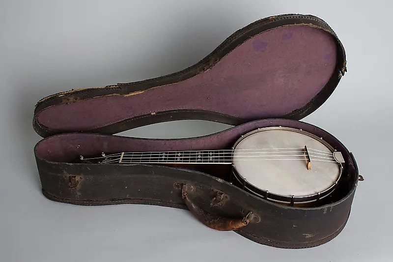 Gibson UB-2 Banjo Ukulele, c. 1928, original black chipboard