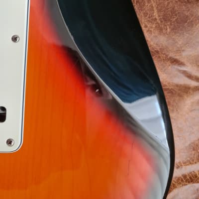 Fender 40th Anniversary American Standard Stratocaster 1994 Sunburst image 14