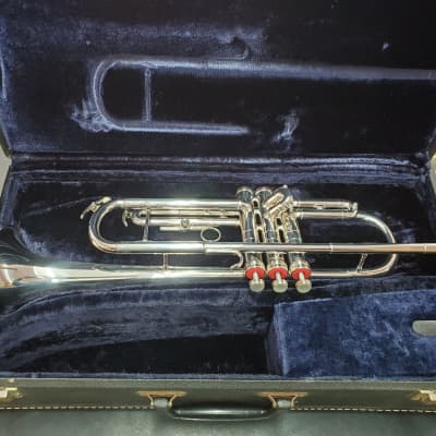 Vintage Conn 8B Lightweight Artist Trumpet in Silver Plate! | Reverb