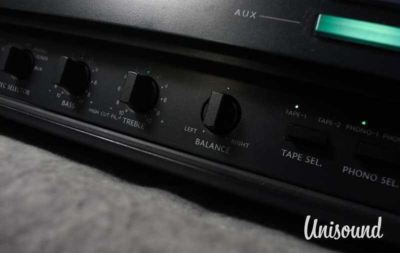 Onkyo Integra P-309 Stereo Preamplifier in Very Good Onkyo Integra P-309 Stereo Preamplifier in Very Good
