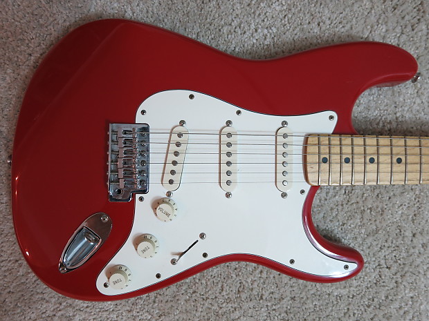1999 Fender Guitar Stratocaster Cherry Red MIM Made In Mexico