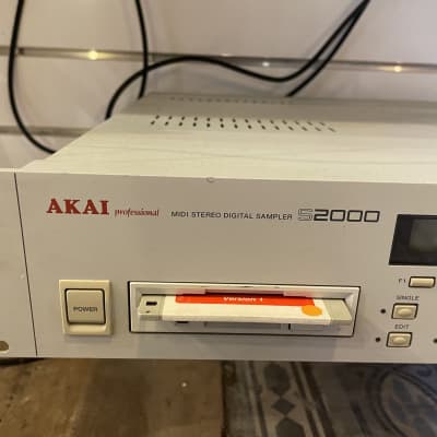 Akai S2000 Sampler 1996