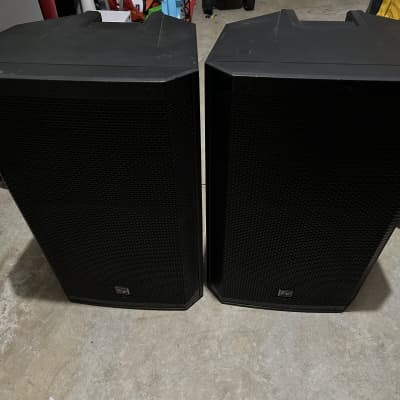 Electro-Voice ELX200-15P 15" 2-Way Powered Speaker 2017 - Present - Black image 2