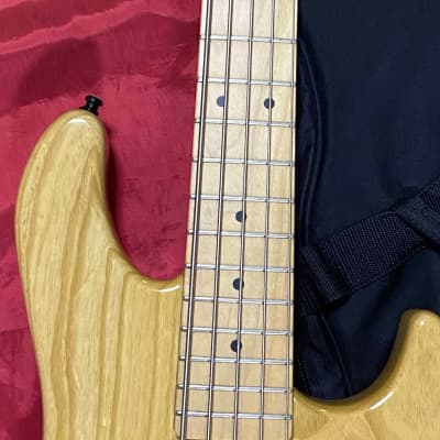 G&L L-2500 Premium Japan  5-String Electric Bass Guitar image 4