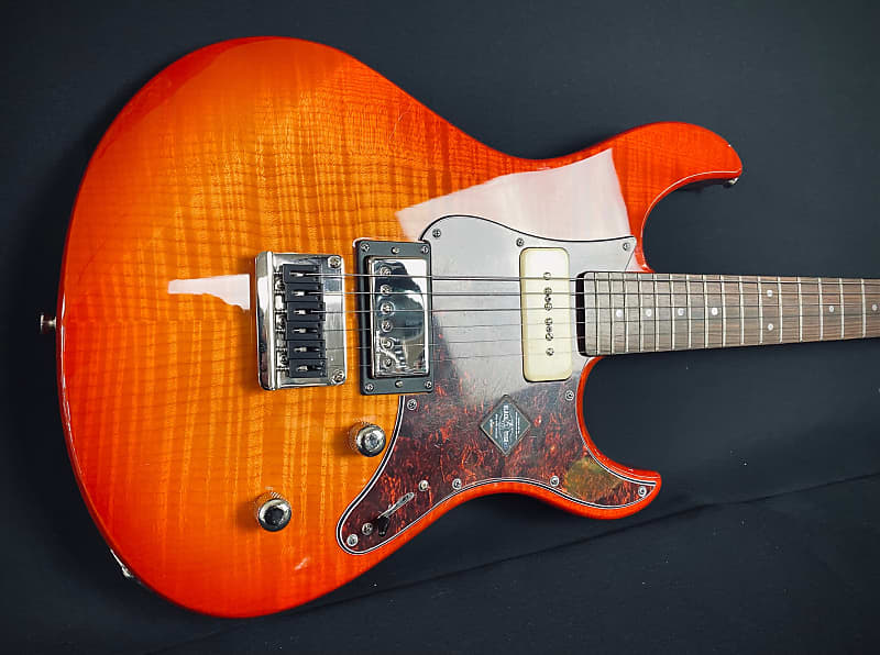 Yamaha PAC611HFM-LAB Pacifica Series H/P-90 Electric Guitar Light Amber Burst w/ Rosewood Fretboard image 1