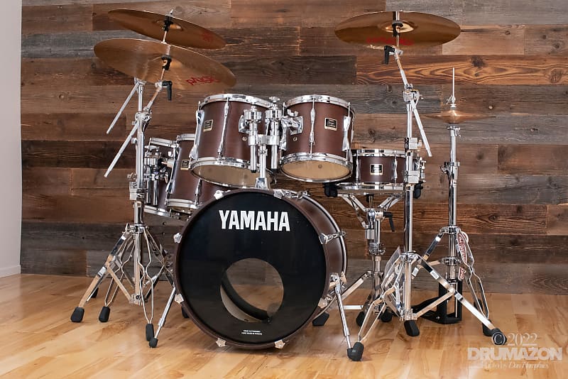 YAMAHA STAGE CUSTOM 6 PIECE DRUM KIT, SATIN BROWN (PRE-LOVED