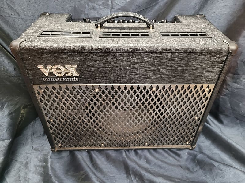 Vox Valvetronix AD50VT 50-Watt 1x12 Hybrid Guitar Combo Amp 