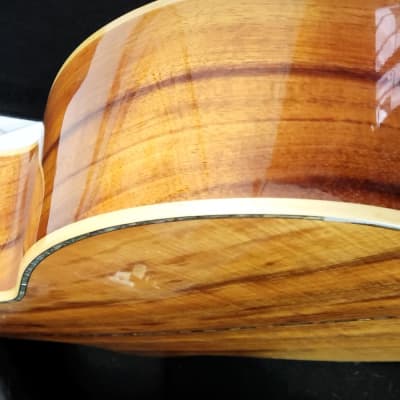 Lueez Custom Acoustic Guitar (Ayers Guitar Factory) [Handmade - One of a kind] OM / Koa / Sprunce image 3