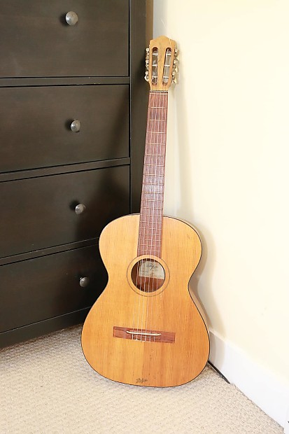 Hofner shop flamenco guitar