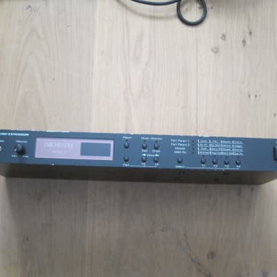 ROLAND M-OC1 - SOUND EXPANSION midi expander sound module