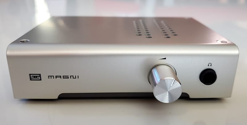 Schiit Magni 3 Silver Compact Headphone Amp and Preamp Reverb