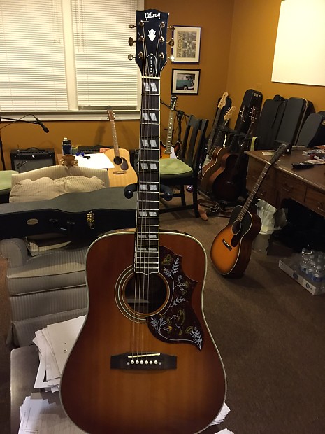 Fake gibson best sale hummingbird