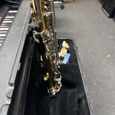 Bundy Alto Saxophone / 1268978 image 8