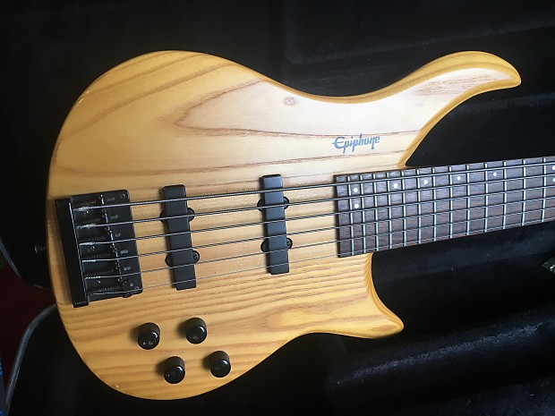 Epiphone Expert 6 String Electric Bass Guitar w Case NICE