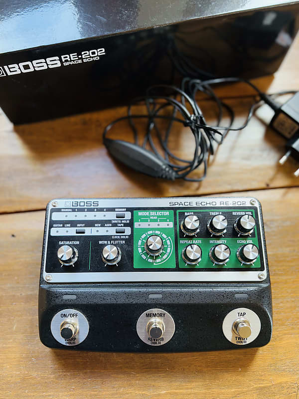 Boss RE-202 Space Echo