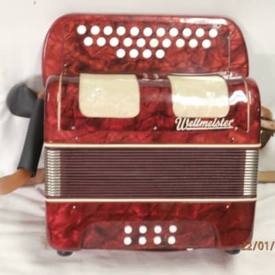 Weltmeister  8 bass diatonic button accordion key C/F 1990-2000 red marble image 1