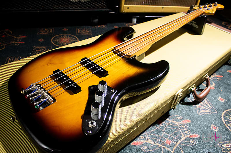 Fender Jaco Pastorius Jazz Bass 2000 - 3-Color Sunburst image 1