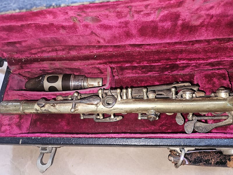 Elkhart Cavalier metal clarinet, USA, Silver-finish, Good