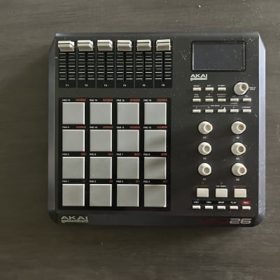 Akai MPD26 2010s - Gray