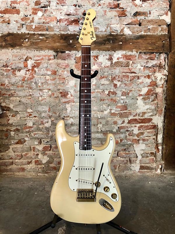 【10161】 Tokai SS-70 Limited The stratモデル 10161】 Tokai SS-70 Limited The stratモデルの通販 by 楽器