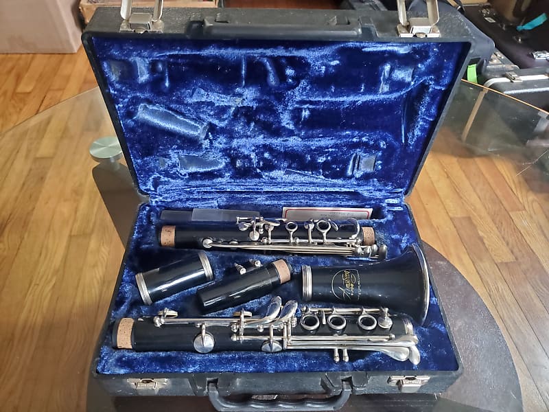 Armstrong 4000 Student Clarinet w/ Case image 1