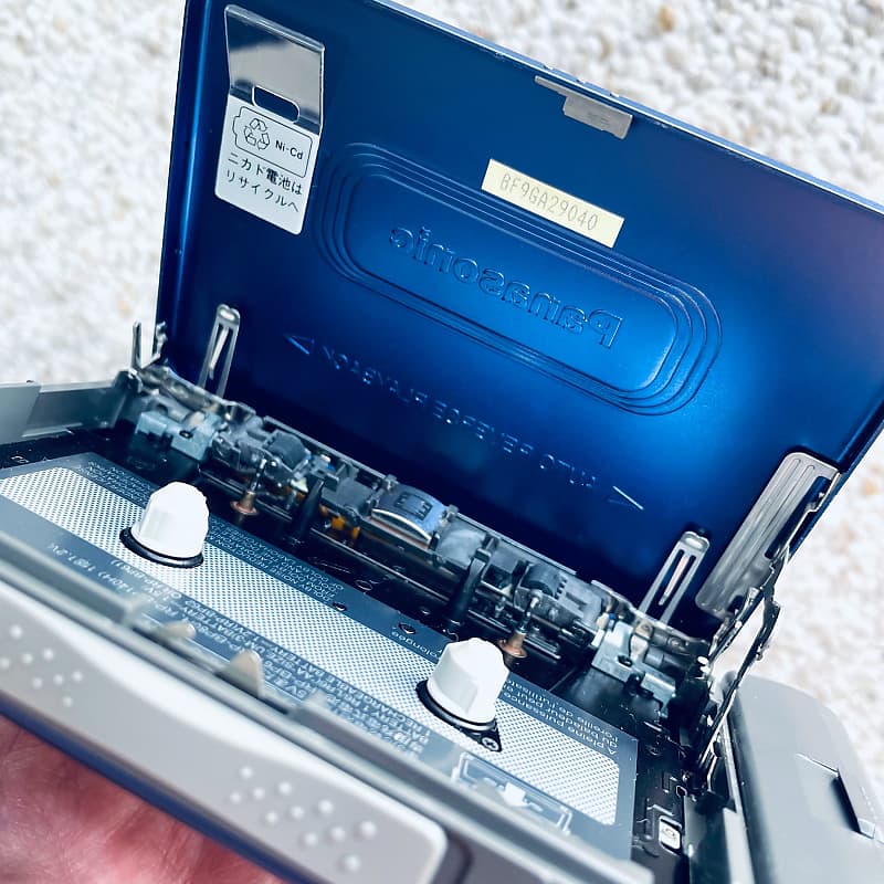 PANASONIC RQ SX30 Walkman Cassette Player, Near Mint Blue