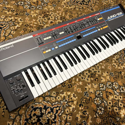 Roland Juno-106 61-Key Programmable Polyphonic Synthesizer 1985 w/ Box (2nd owner) image 2