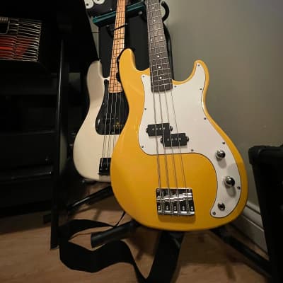 Glarry GP Electric Bass Guitar Yellow image 9