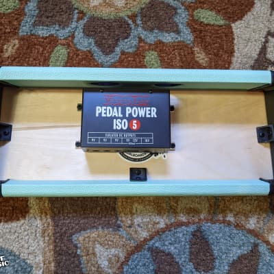Blackbird Pedalboards Feather Board w/ Voodoo Lab ISO-5 Power Supply & Gig Bag image 4