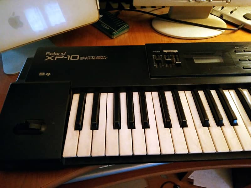 Roland XP-10 61-Key Multi-Timbral Synthesizer 1995 - 2002 - Black