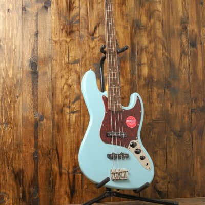 Squier Classic Vibe '60s Jazz Bass, Laurel Fingerboard - Daphne Blue image 2