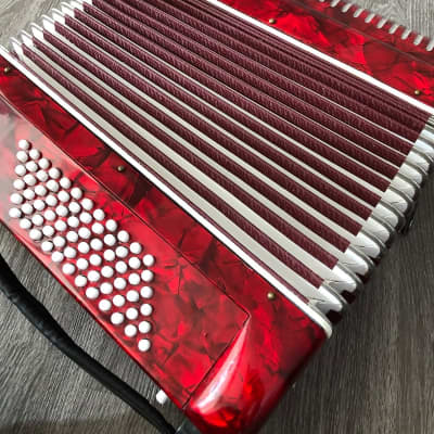 Hohner 1305-RED 72 Bass Entry Level 97-Key Piano Accordion image 6