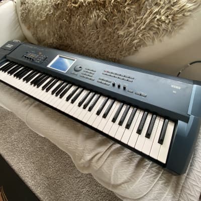 Korg TRITON Extreme 76-key Keyboard Synthesizer