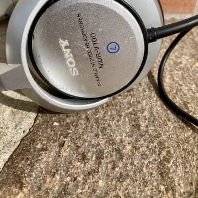 Sony MDR-V700DJ image 7