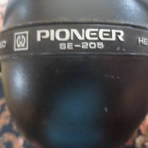 Pioneer SE-205  Vintage Studio Headphones Sound Great! image 2