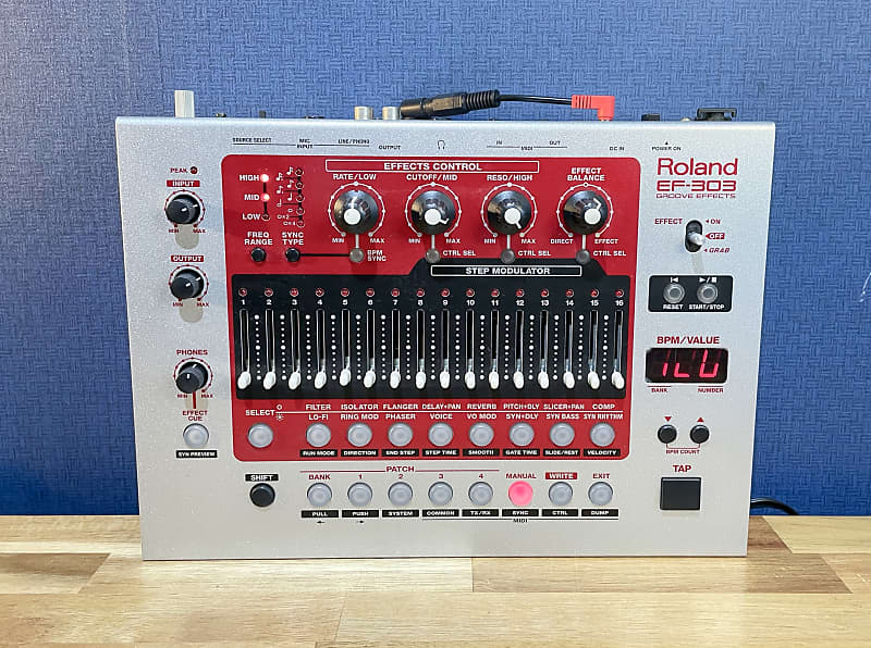 [Excellent] Roland EF-303 Sound Processor / Synthesizer / Drum Machine