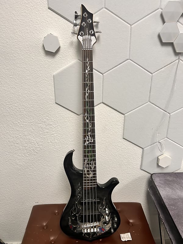 Traben Phoenix 5 Strings Bass