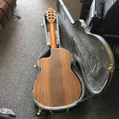 Manuel Rodriguez Model B Cutaway classical guitar made in Madrid in very good condition with beautiful vintage hard case made in Canada image 19
