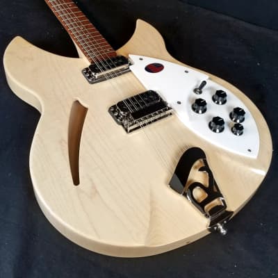 Rickenbacker 330 12 Mapleglo - Semi-Hollowbody 12 String Electric Guitar Natural Maple Color With Ca image 8