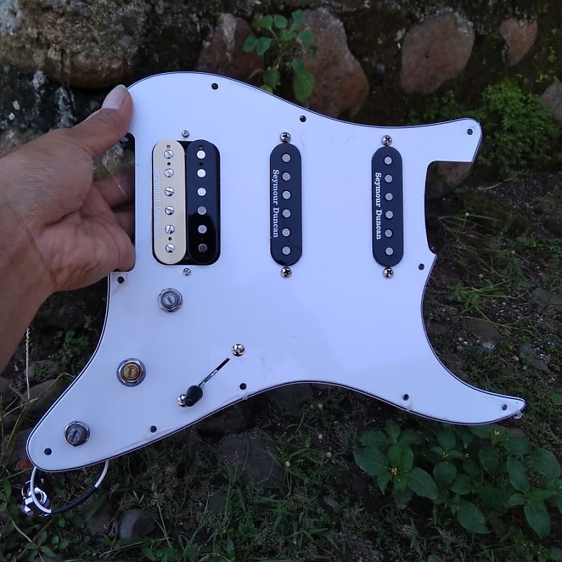 Prewired Strat Pickguard Loaded W/ Seymour Duncan tb-4 JB & SSL-1