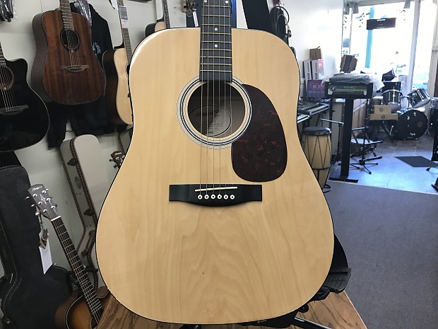 Fender starcaster store acoustic