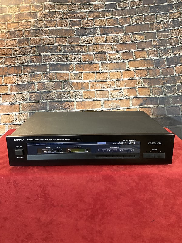 Nikko NT-700 II Digital Synthesizer AM/FM Stereo Tuner  			