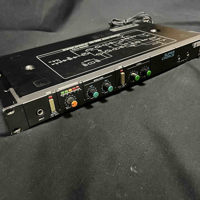 Boss CE-300 Super Chorus Guitar Effects Processor Made in Boss CE-300 Super Chorus Guitar Effects Processor Made in